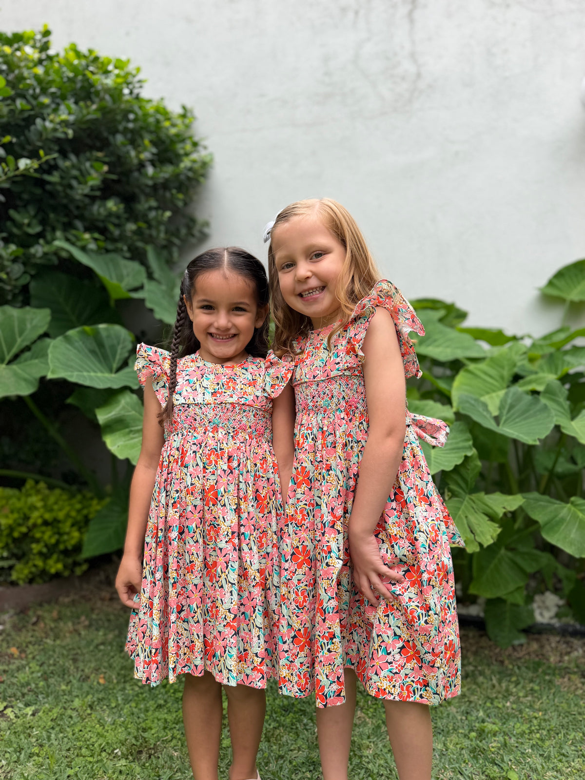 Vestido Leonor en print de flores con bordado de smock