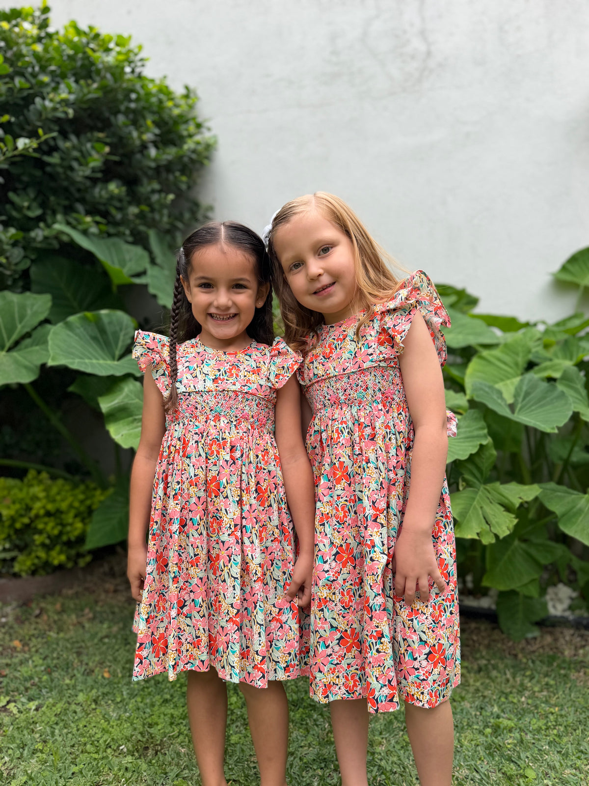 Vestido Leonor en print de flores con bordado de smock