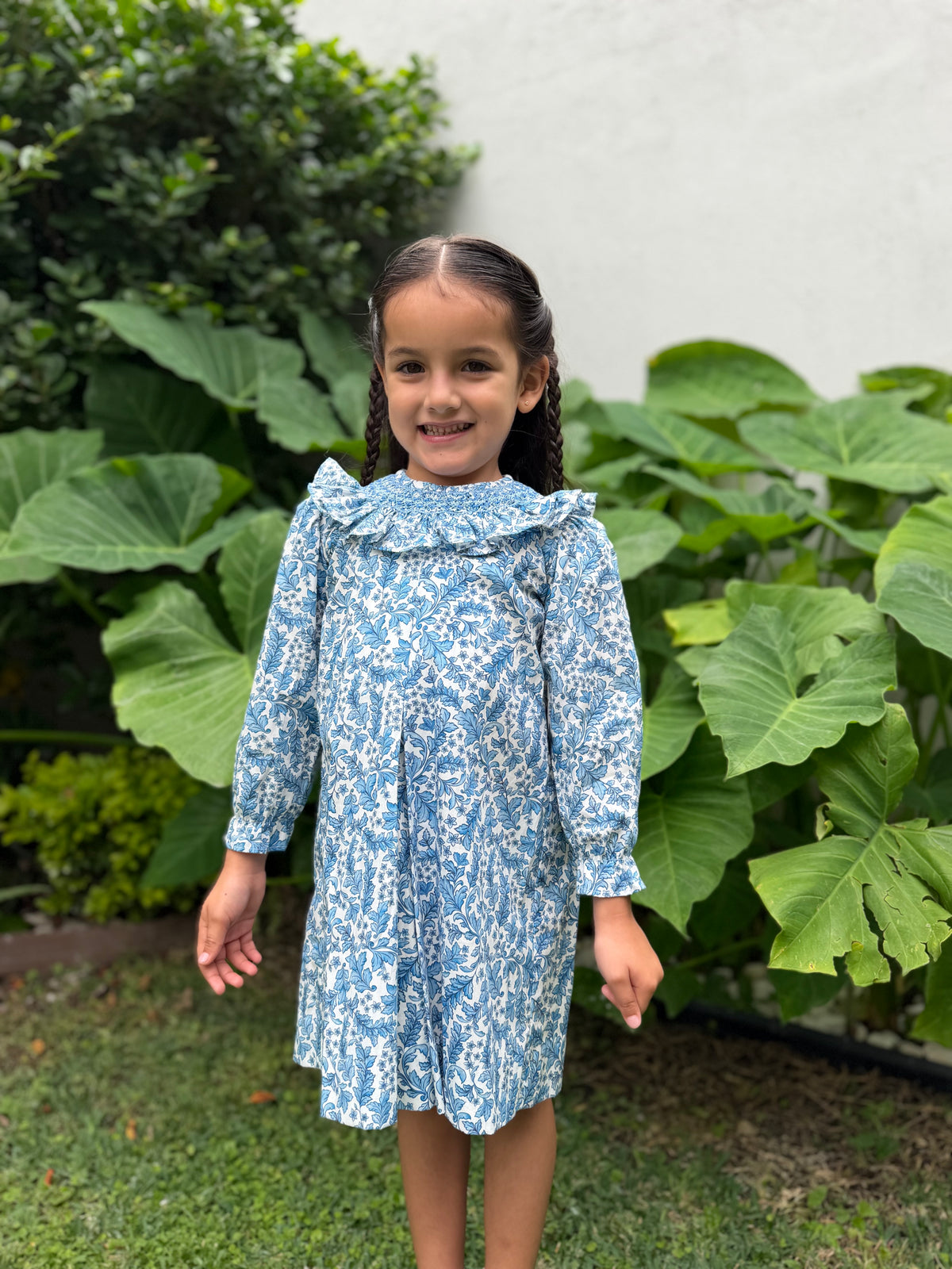 Vestido Isabella en tela 100% algodón con el cuello bordado de smock